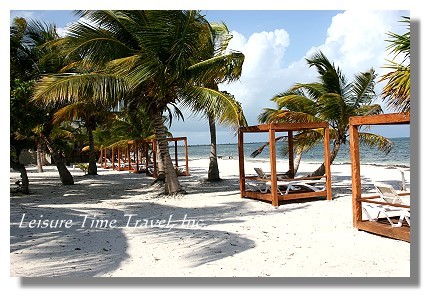 White sandy beaches of Grand Slam Lodge