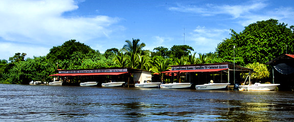 Silver King Lodge located on the Rio Colorado River 